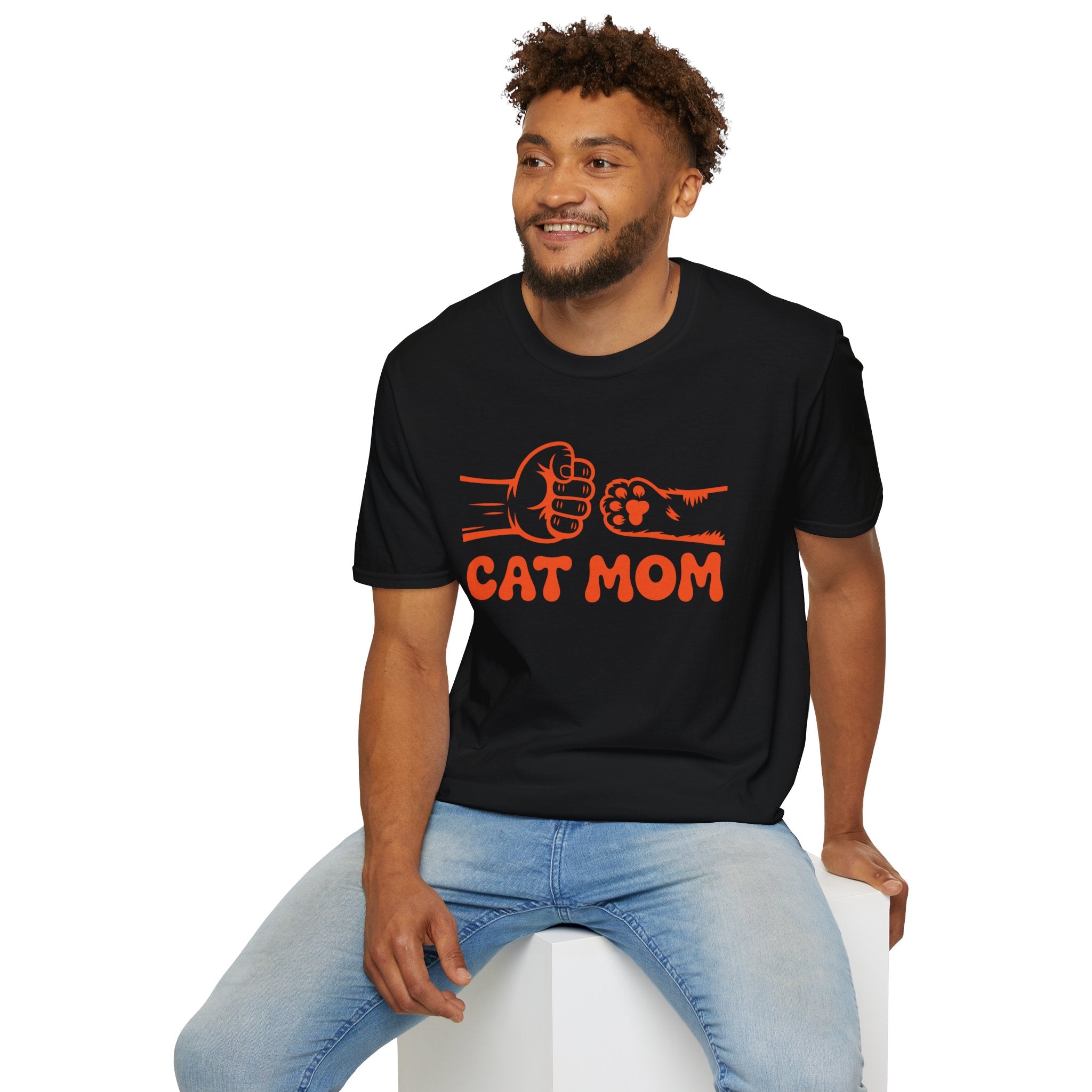 Cat Mom – Fist Bump Love